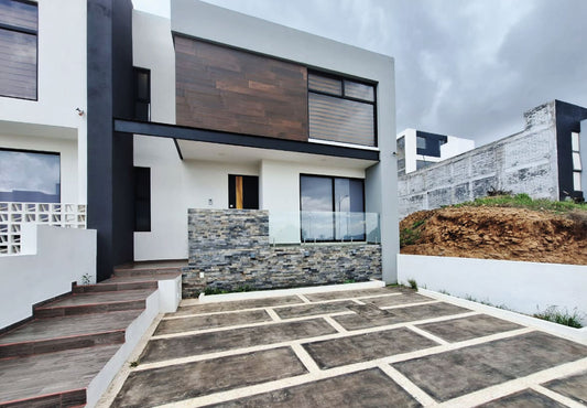 CASA EN RENTA EN RIO ALTOZANO, MORELIA
