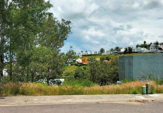 TERRENO EN VENTA EN LOMAS DEL BOSQUE TRES MARIAS, MORELIA