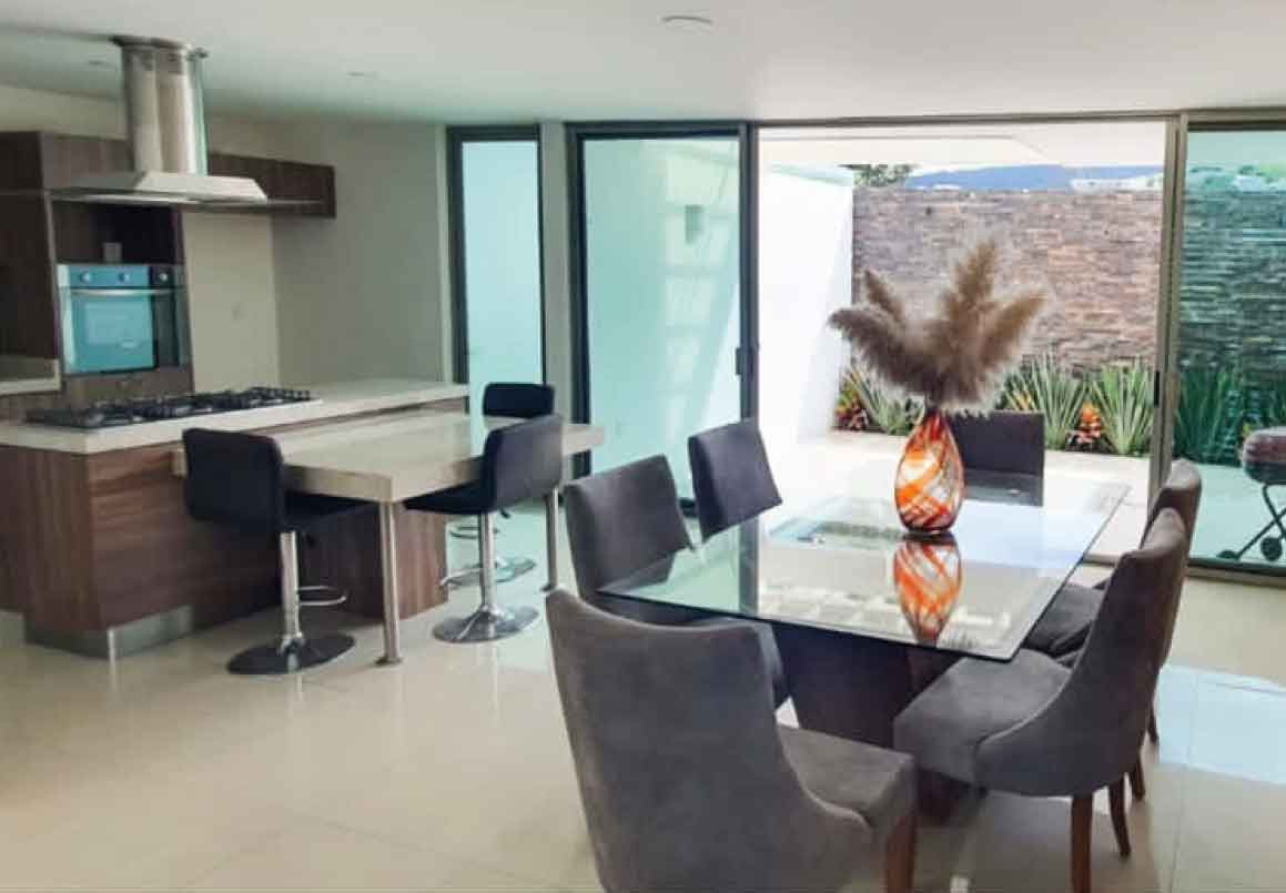 CASA EN VENTA EN VISTAS ALTOZANO, MORELIA