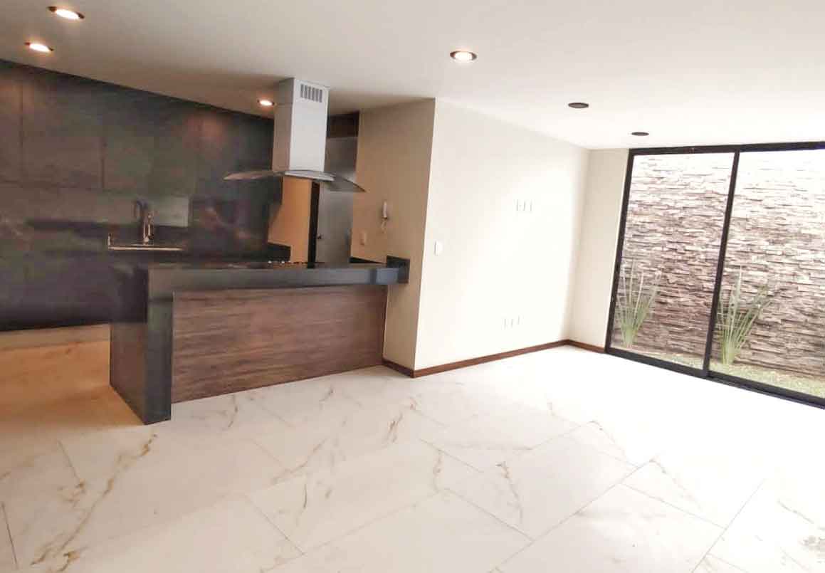 CASA EN VENTA EN ALONDRAS ALTOZANO, MORELIA