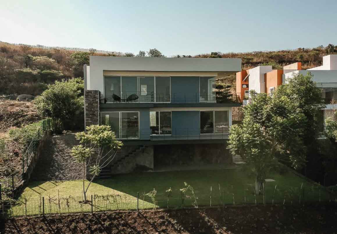 CASA RESIDENCIAL EN VENTA EN EL CLUB Y DENTRO DEL CAMPO DE GOLF TRES MARIAS, MORELIA