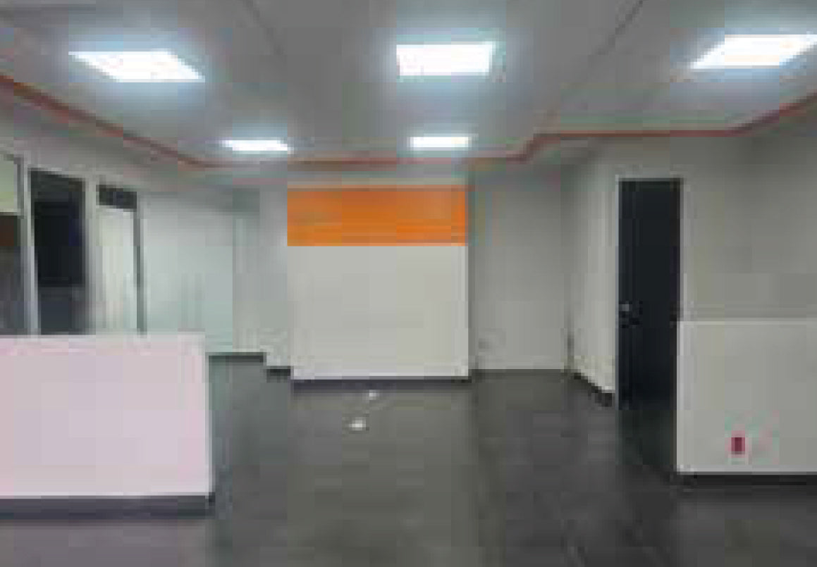 LOCAL COMERCIAL EN RENTA EN PLAZA COMERCIAL EN PRADOS DEL CAMPESTRE, MORELIA