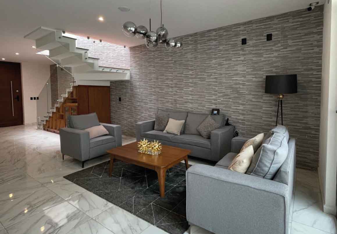 CASA AMUEBLADA EN RENTA EN RIO ALTOZANO, MORELIA