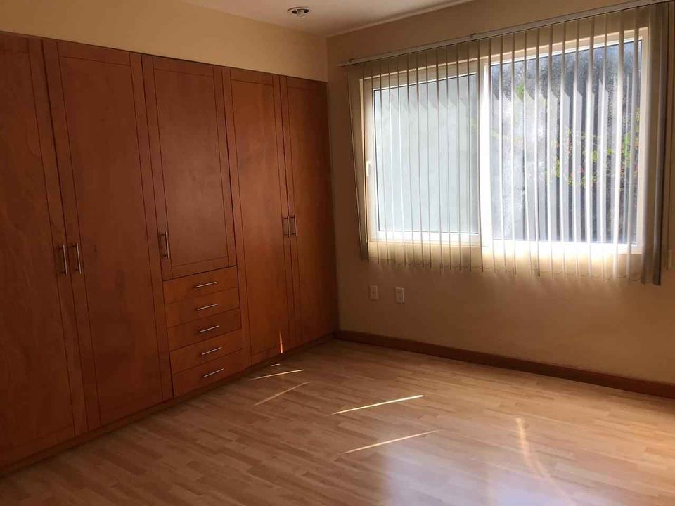 CASA EN VENTA EN BOSQUES TRES MARIAS, MORELIA