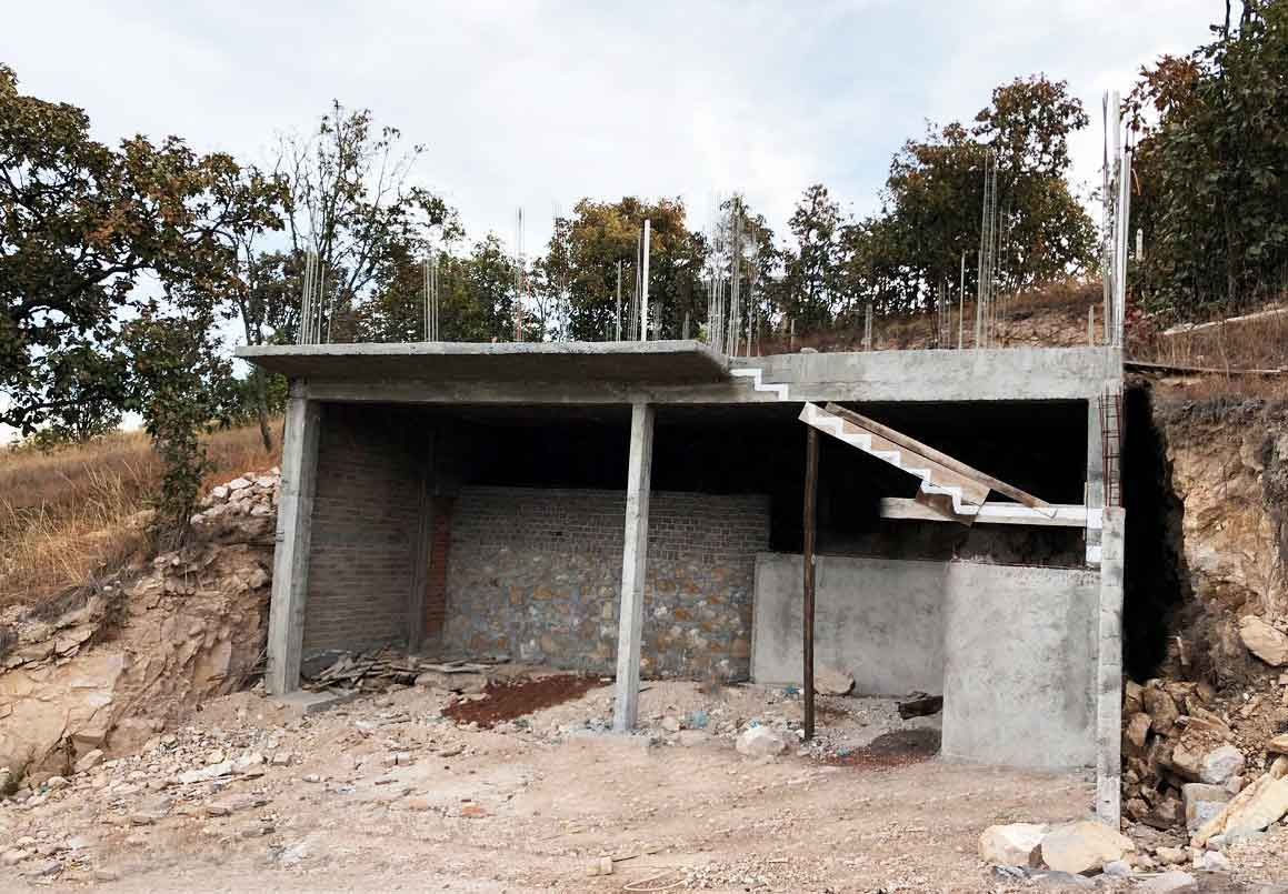 TERRENO EN VENTA EN ALTOZANO CON MURO DE CONTENCION, MORELIA