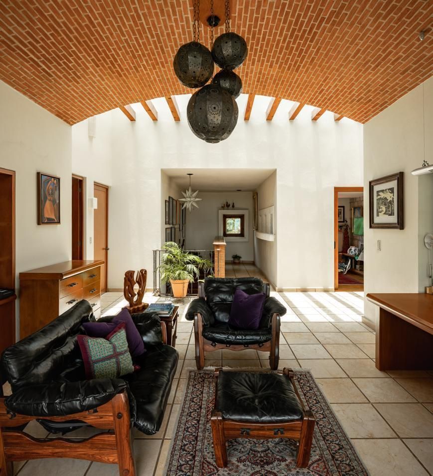 CASA RESIDENCIAL EN VENTA EN FRACCIONAMIENTO EN SANTA MARIA DE GUIDO, MORELIA