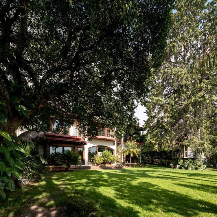 CASA RESIDENCIAL EN VENTA EN FRACCIONAMIENTO EN SANTA MARIA DE GUIDO, MORELIA