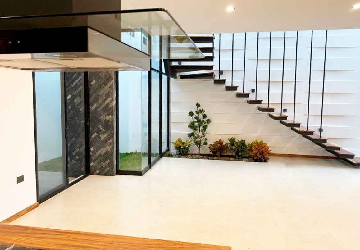 CASA EN VENTA EN PRIVADA DEL SOL II ALTOZANO, MORELIA