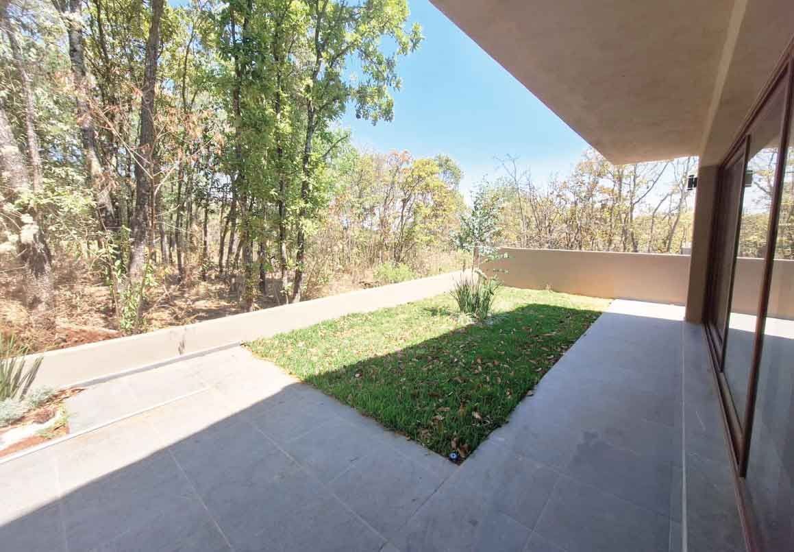 CASA RESIDENCIAL EN VENTA EN CAMPO DE GOLF ALTOZANO, MORELIA