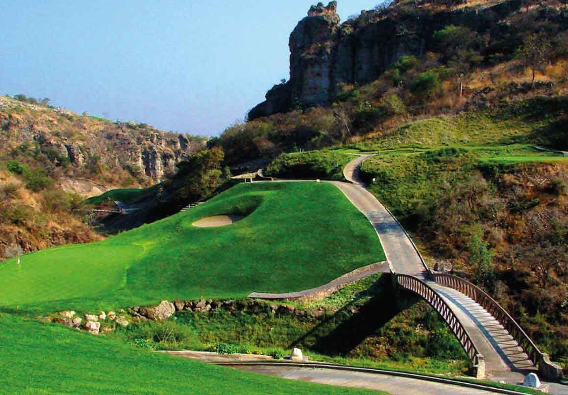 TERRENO EN VENTA EN EL CLUB Y DENTRO DEL CAMPO DE GOLF TRES MARIAS, MORELIA