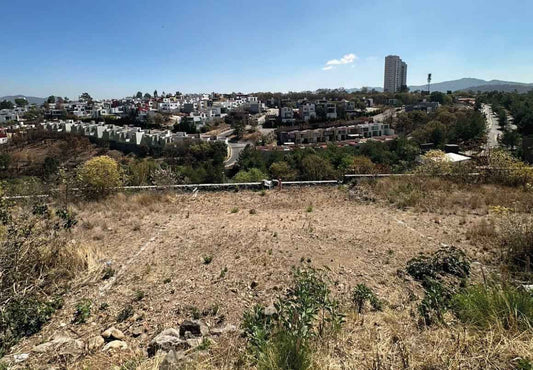 TERRENO EN VENTA EN CLUB Y DENTRO DEL CAMPO DE GOLF ALTOZANO, MORELIA