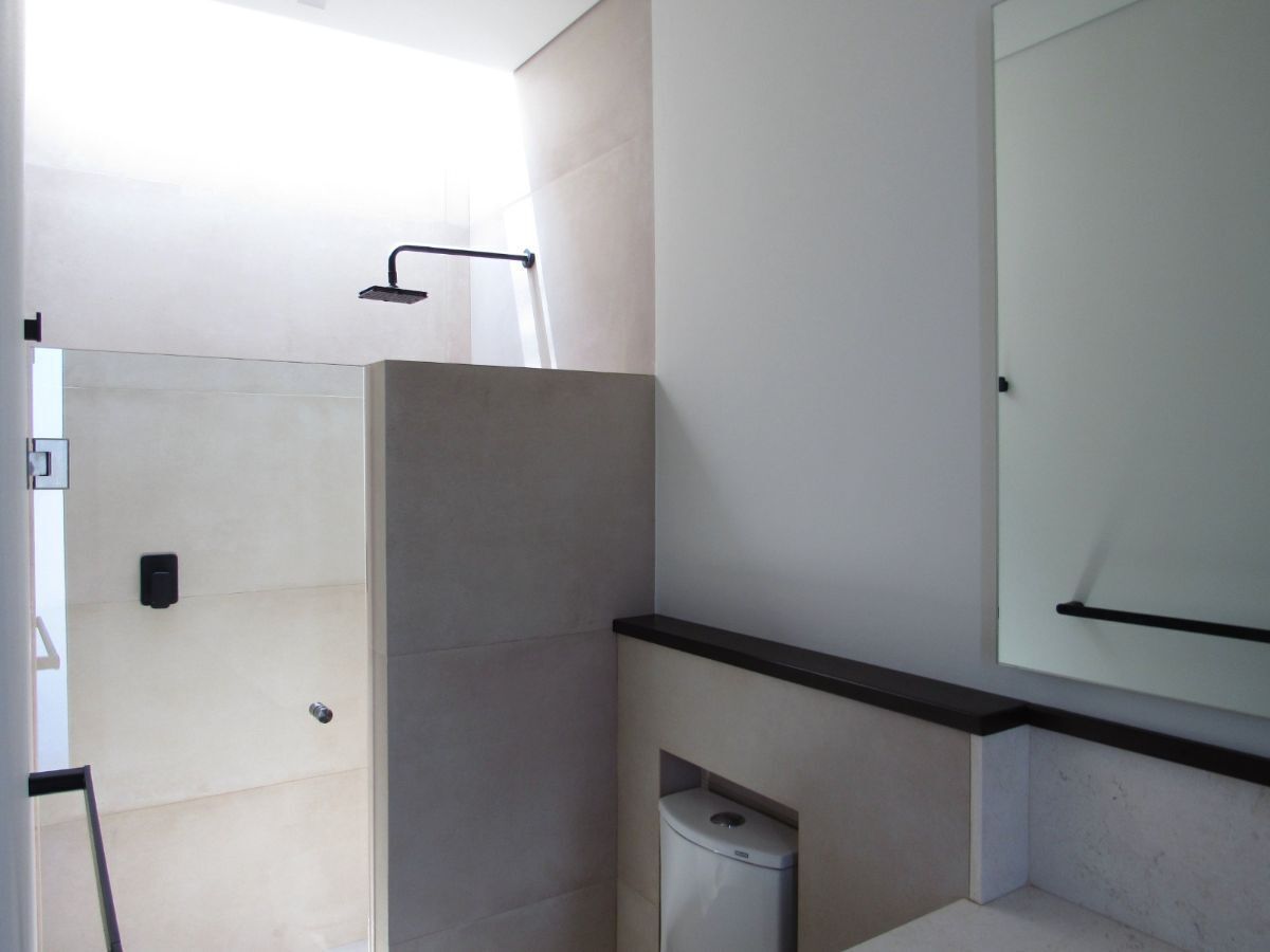 CASA RESIDENCIAL EN VENTA/RENTA EN CLUB DENTRO DEL CAMPO DE GOLF TRES MARIAS MORELIA