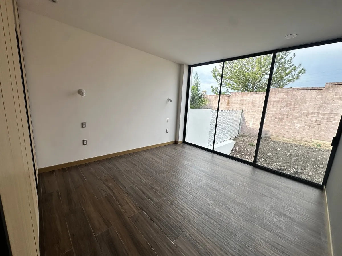 CASA EN VENTA EN PASEO DEL PARQUE TRES MARIAS, MORELIA