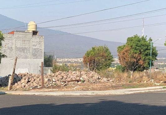 TERRENO EN VENTA EN VILLAS DE LA LOMA, MORELIA.