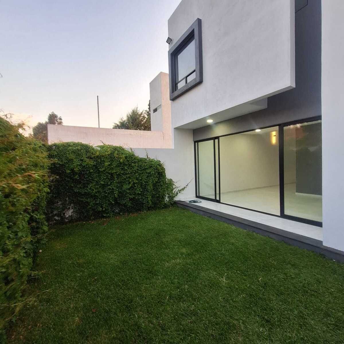 CASA EN VENTA EN PASEO DEL PARQUE TRES MARIAS, MORELIA