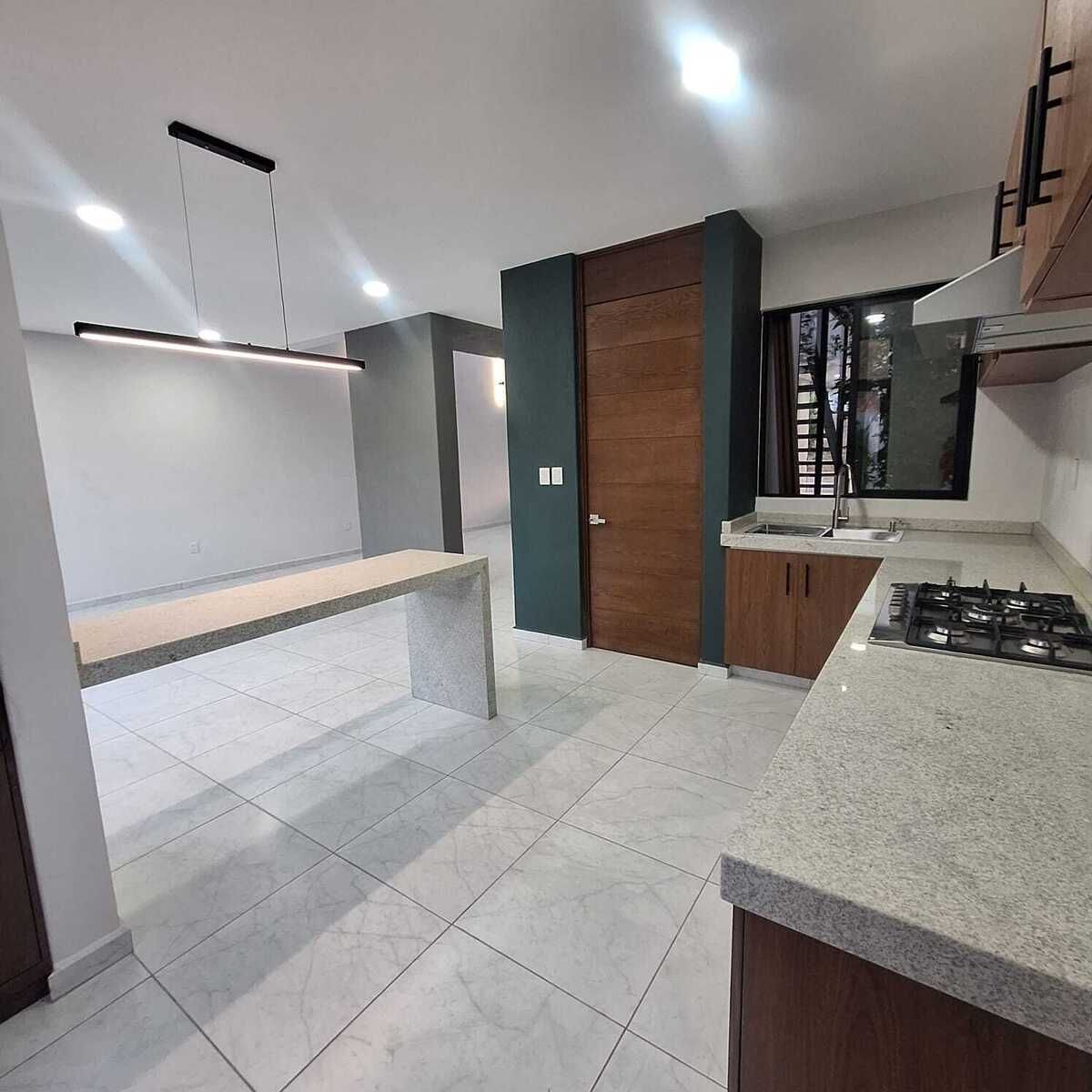 CASA EN VENTA EN PASEO DEL PARQUE TRES MARIAS, MORELIA