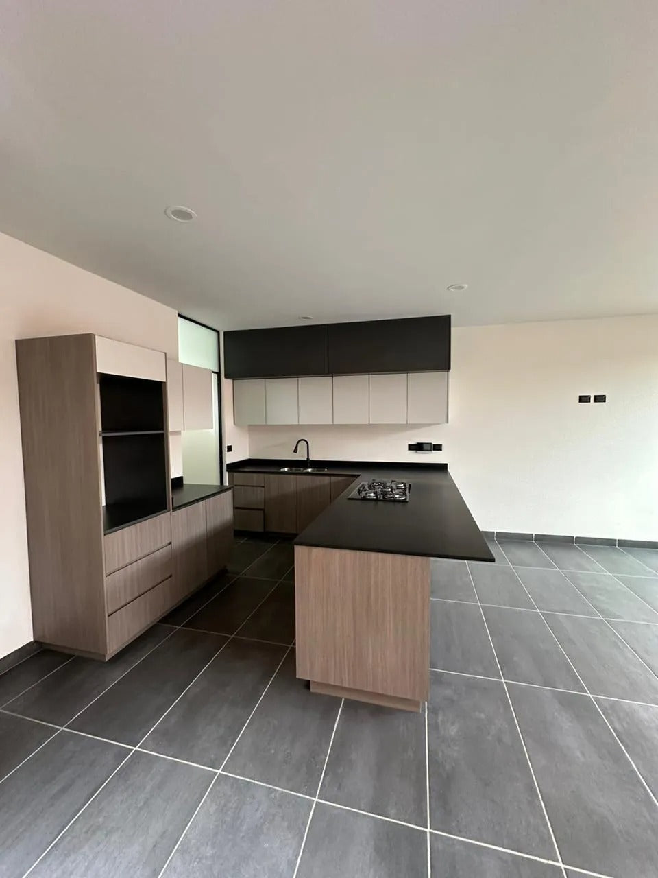 CASA EN VENTA EN FRACC. CAPELLANA, JESUS DEL MONTE, MORELIA