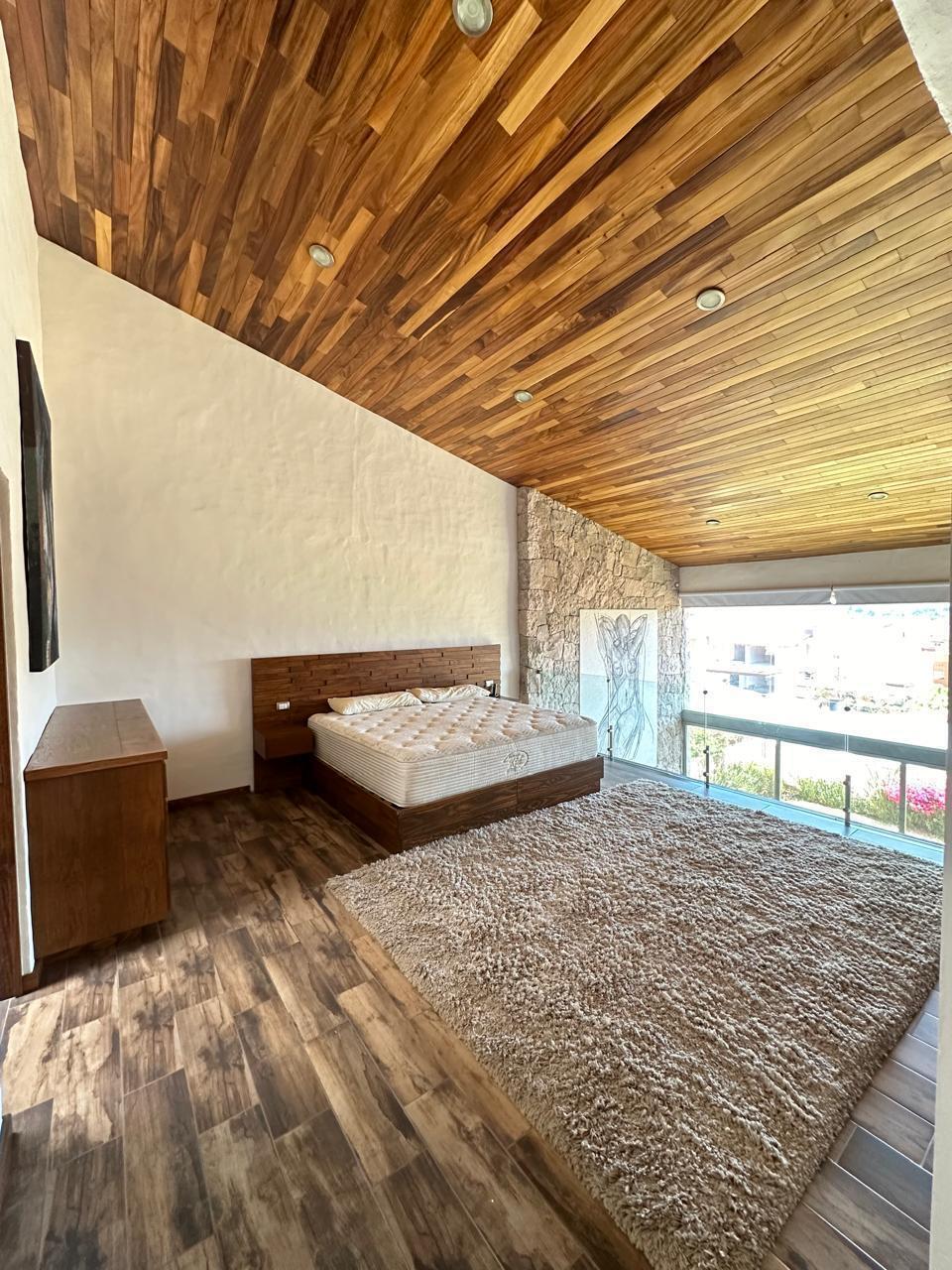CASA EN VENTA EN CLUB Y DENTRO DEL CAMPO DE GOLF ALTOZANO, MORELIA