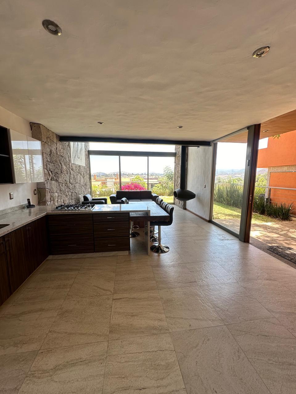 CASA EN VENTA EN CLUB Y DENTRO DEL CAMPO DE GOLF ALTOZANO, MORELIA