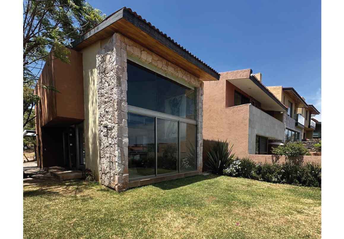 CASA EN VENTA EN CLUB Y DENTRO DEL CAMPO DE GOLF ALTOZANO, MORELIA