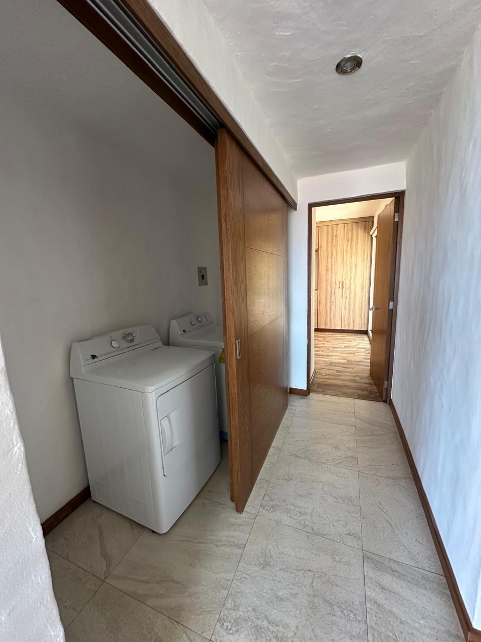 CASA EN VENTA EN CLUB Y DENTRO DEL CAMPO DE GOLF ALTOZANO, MORELIA