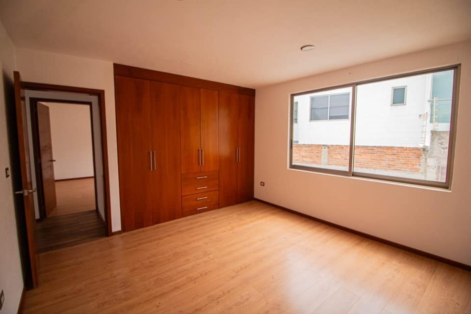 CASA EN VENTA EN JACARANDAS TRES MARIAS, MORELIA