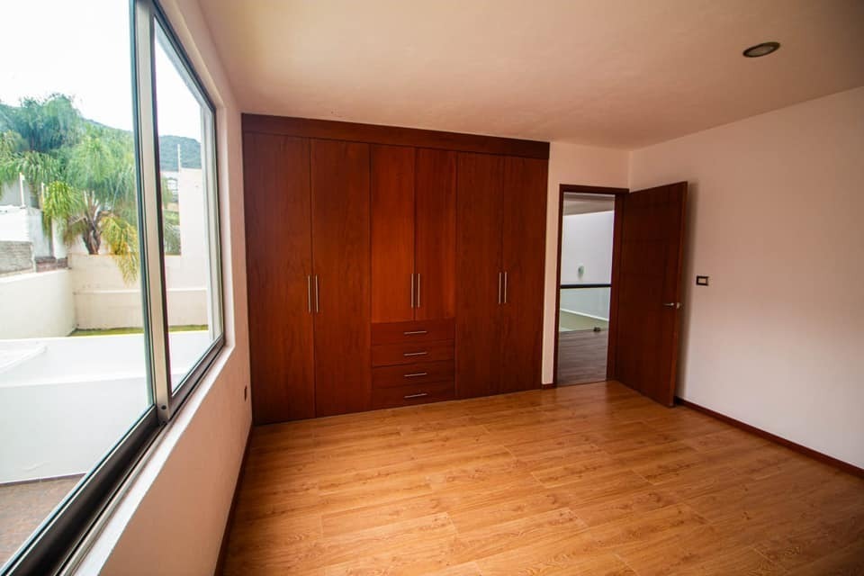 CASA EN VENTA EN JACARANDAS TRES MARIAS, MORELIA