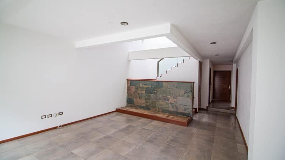 CASA EN VENTA EN JACARANDAS TRES MARIAS, MORELIA