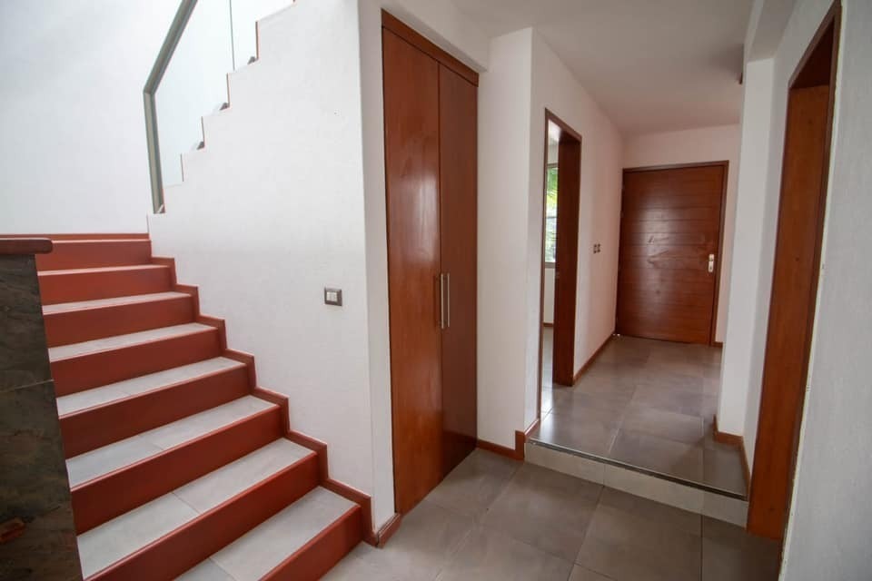 CASA EN VENTA EN JACARANDAS TRES MARIAS, MORELIA