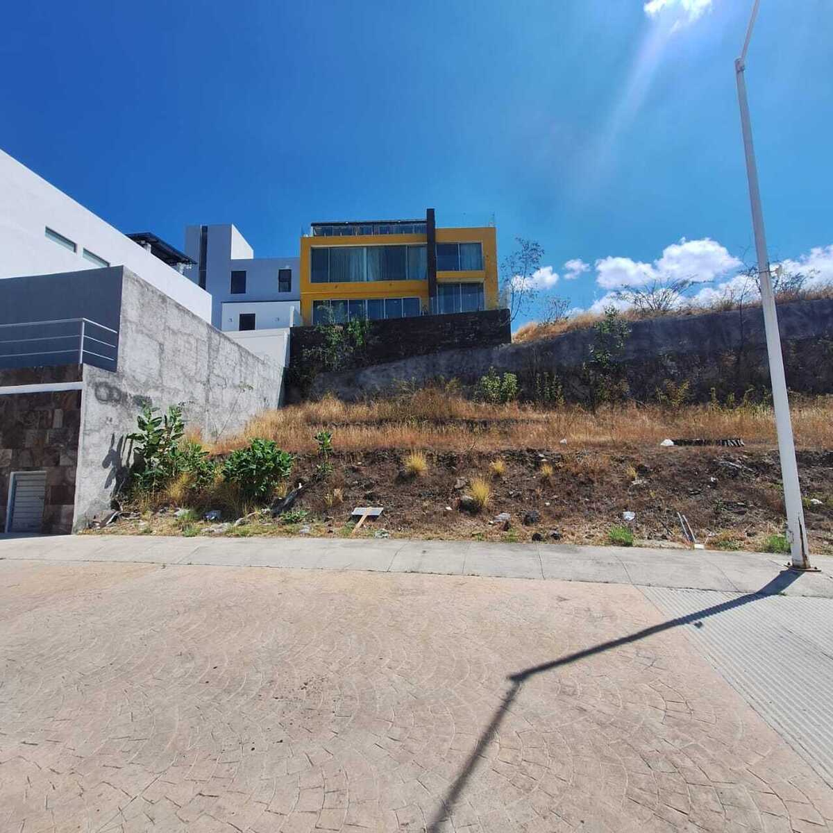 TERRENO EN VENTA EN LINDAVISTA TRES MARIAS, MORELIA