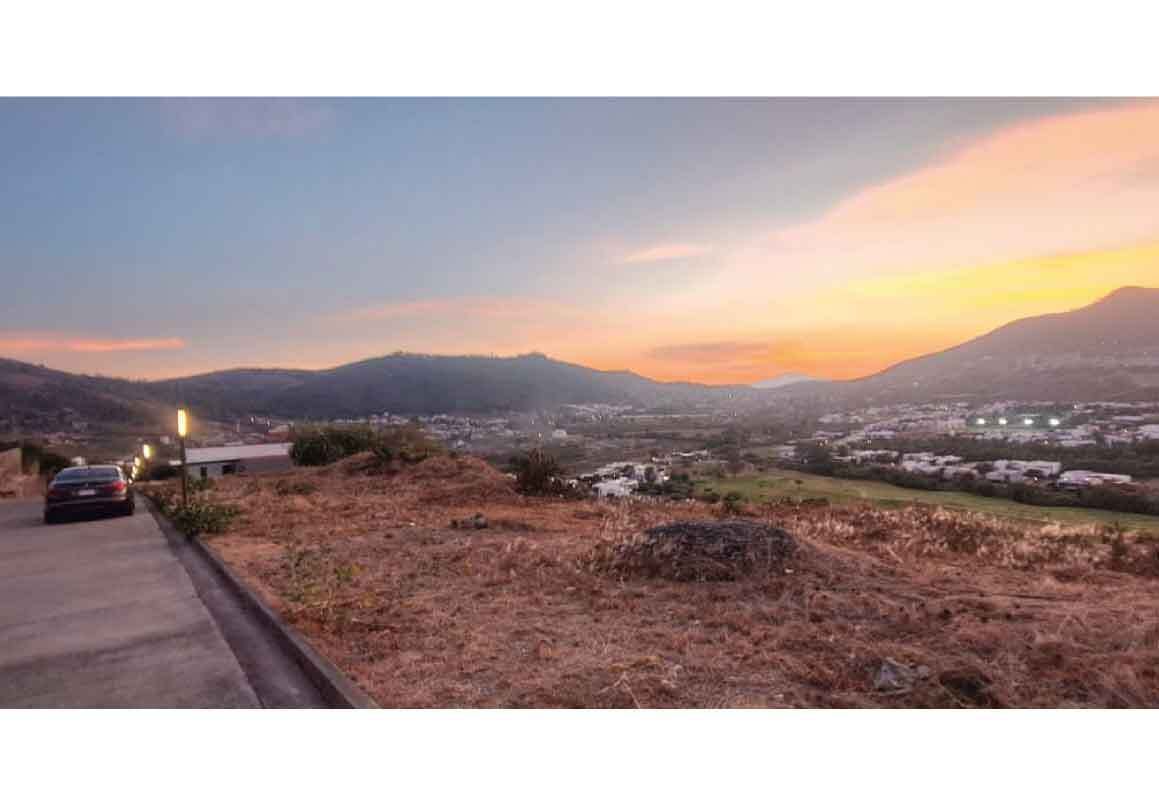 TERRENO EN VENTA EN CLUB Y DENTRO DEL CAMPO DE GOLF TRES MARIAS, MORELIA