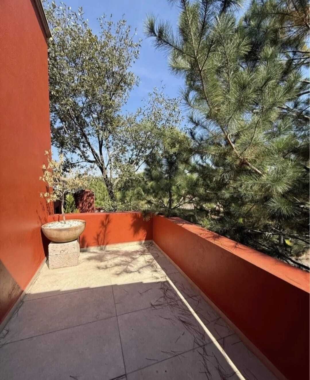 CASA EN VENTA EN CLUB Y DENTRO DEL CAMPO DE GOLF ALTOZANO, MORELIA