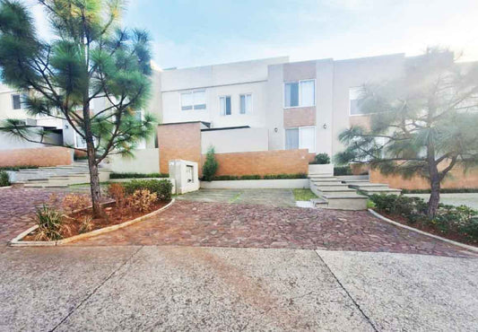 CASA EN VENTA EN LOBOS ALTOZANO, MORELIA