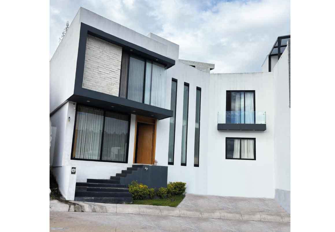 CASA EN VENTA EN LINDAVISTA TRES MARIAS, MORELIA