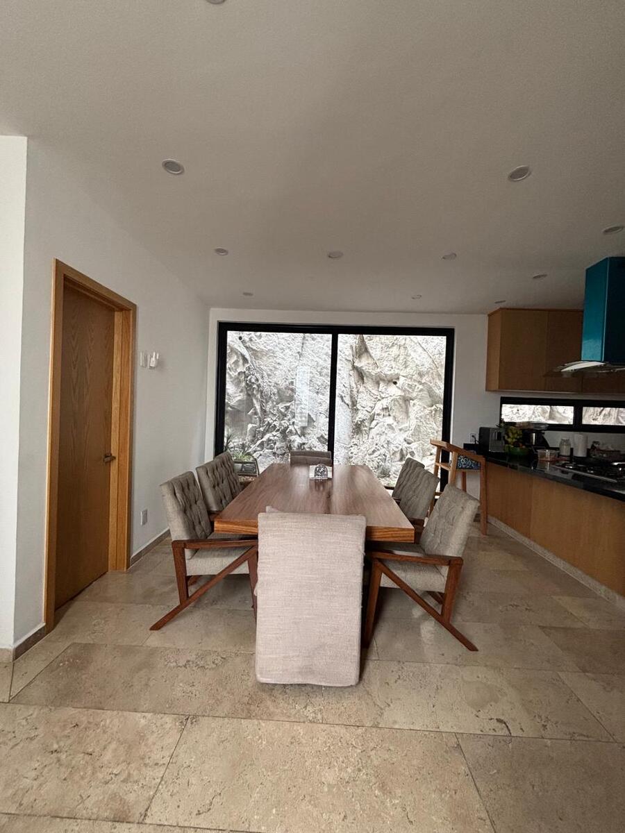 CASA EN VENTA EN LINDAVISTA TRES MARIAS, MORELIA