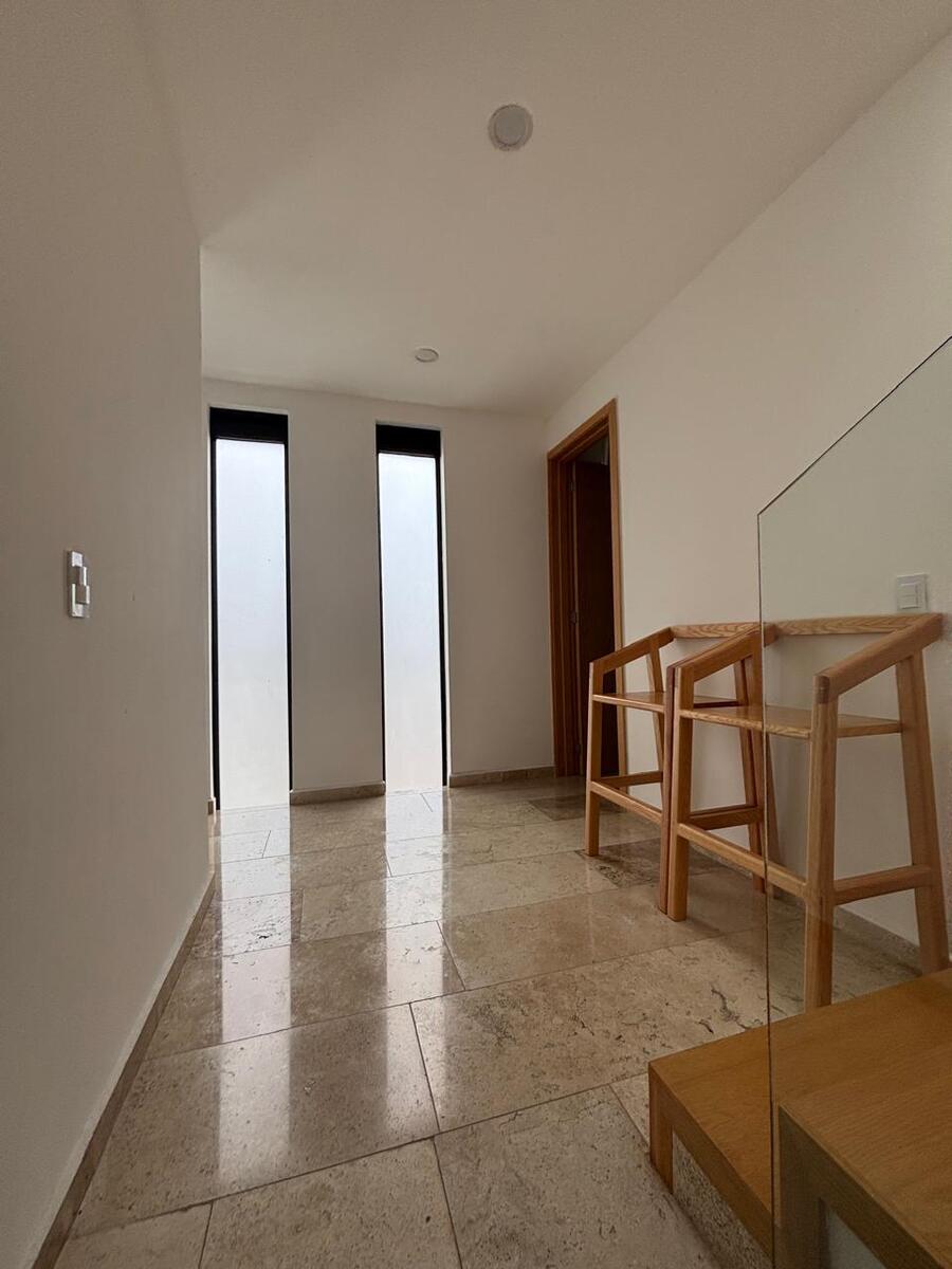 CASA EN VENTA EN LINDAVISTA TRES MARIAS, MORELIA