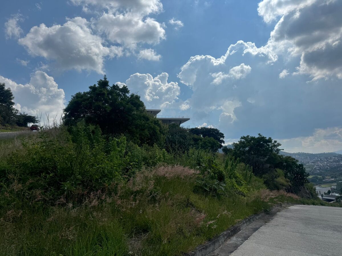 TERRENO EN VENTA EN EL CLUB Y DENTRO DEL CAMPO DE GOLF TRES MARIAS, MORELIA