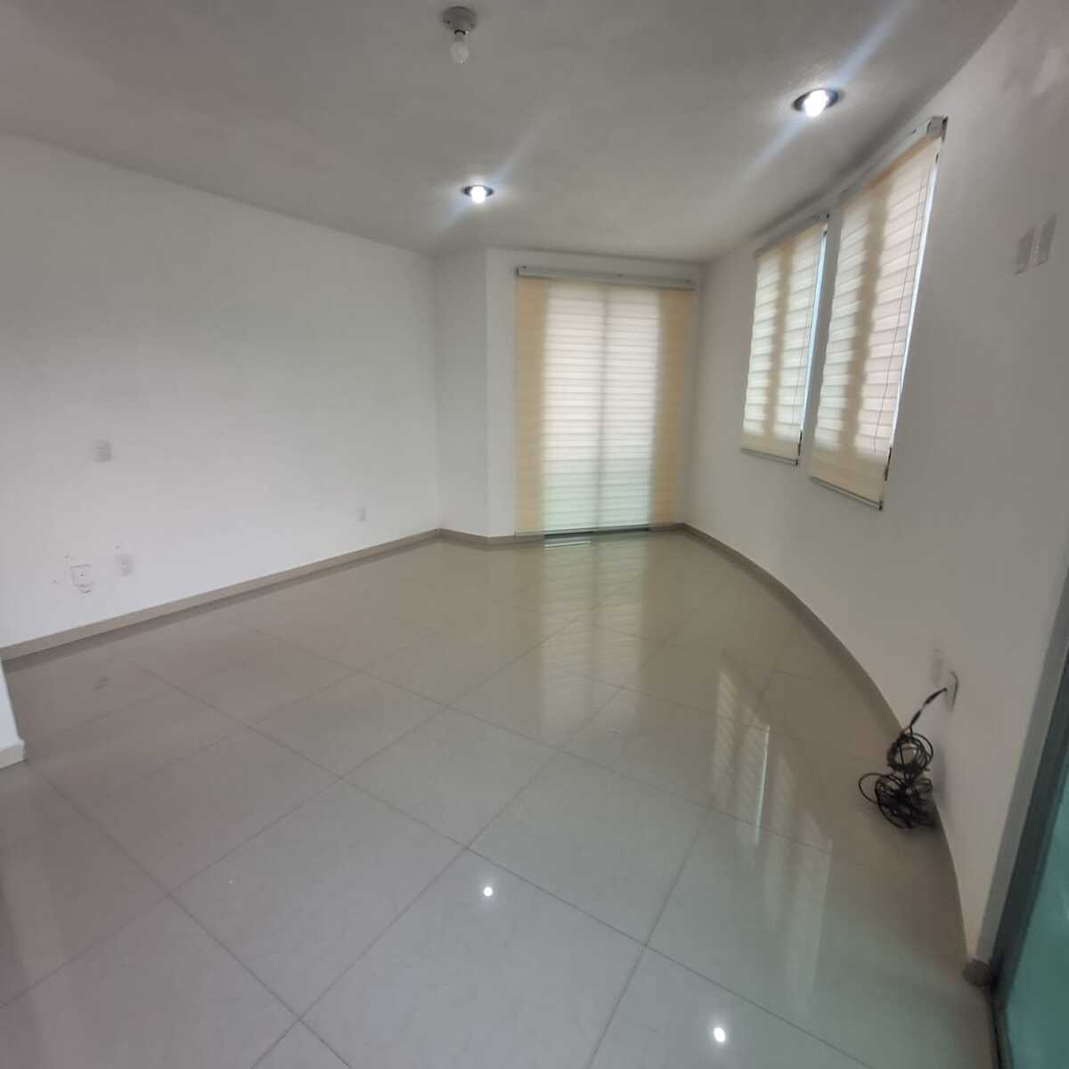 CASA EN VENTA EN PASEO DE LAS AGUILAS ALTOZANO, MORELIA