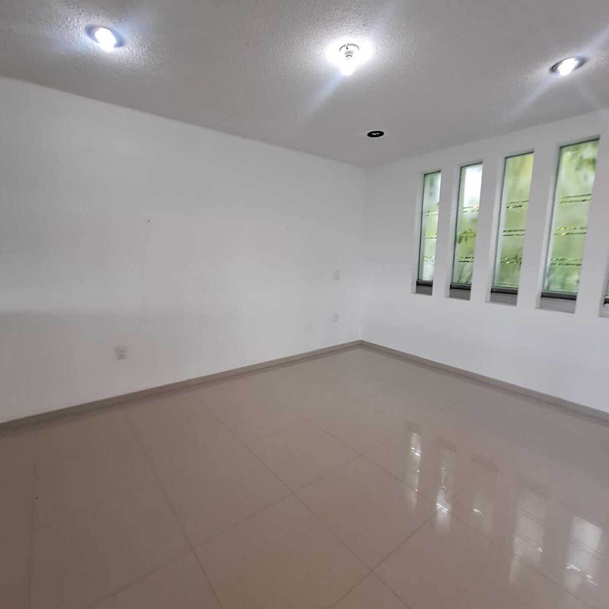 CASA EN VENTA EN PASEO DE LAS AGUILAS ALTOZANO, MORELIA