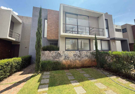 CASA EN VENTA EN PASEO DE LAS ORUGAS ALTOZANO, MORELIA