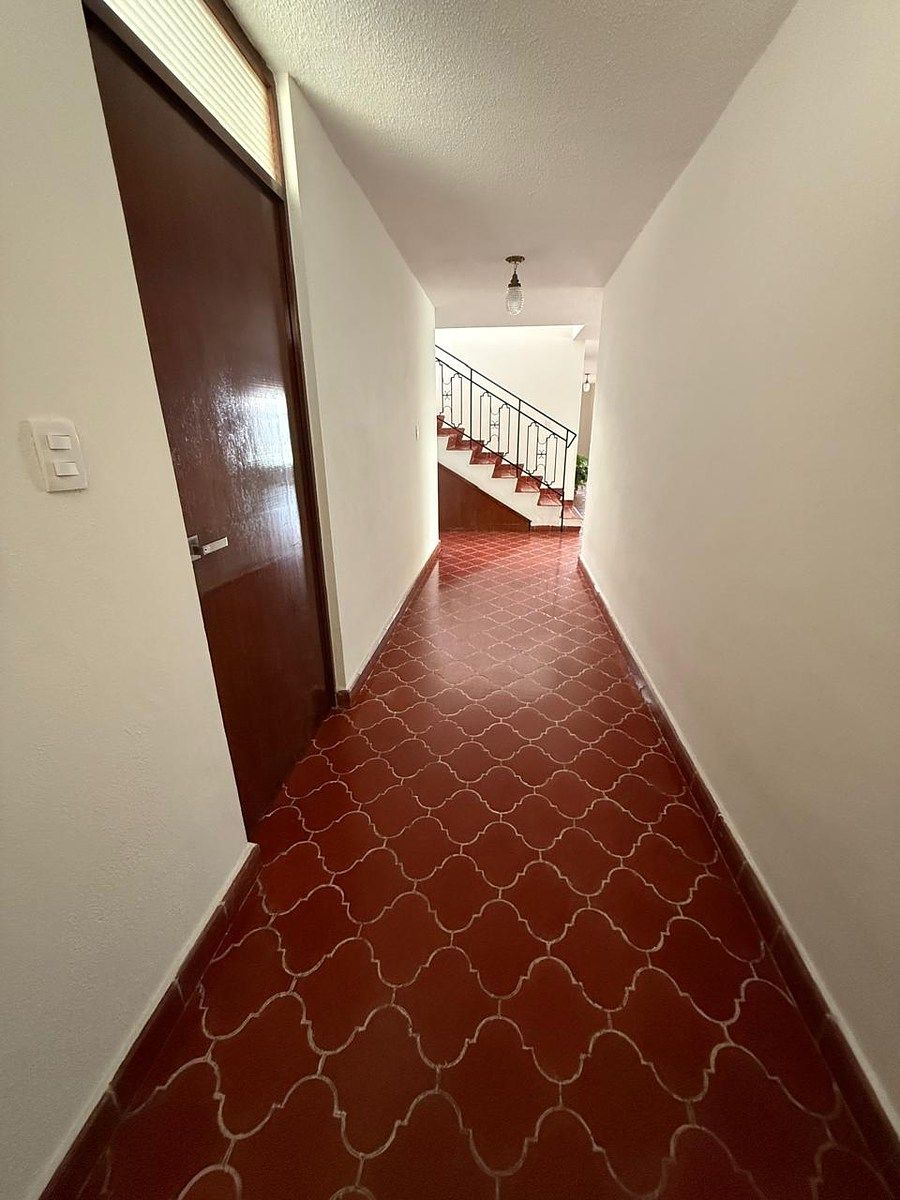 CASA RESIDENCIAL EN VENTA EN CHAPULTEPEC NORTE, MORELIA