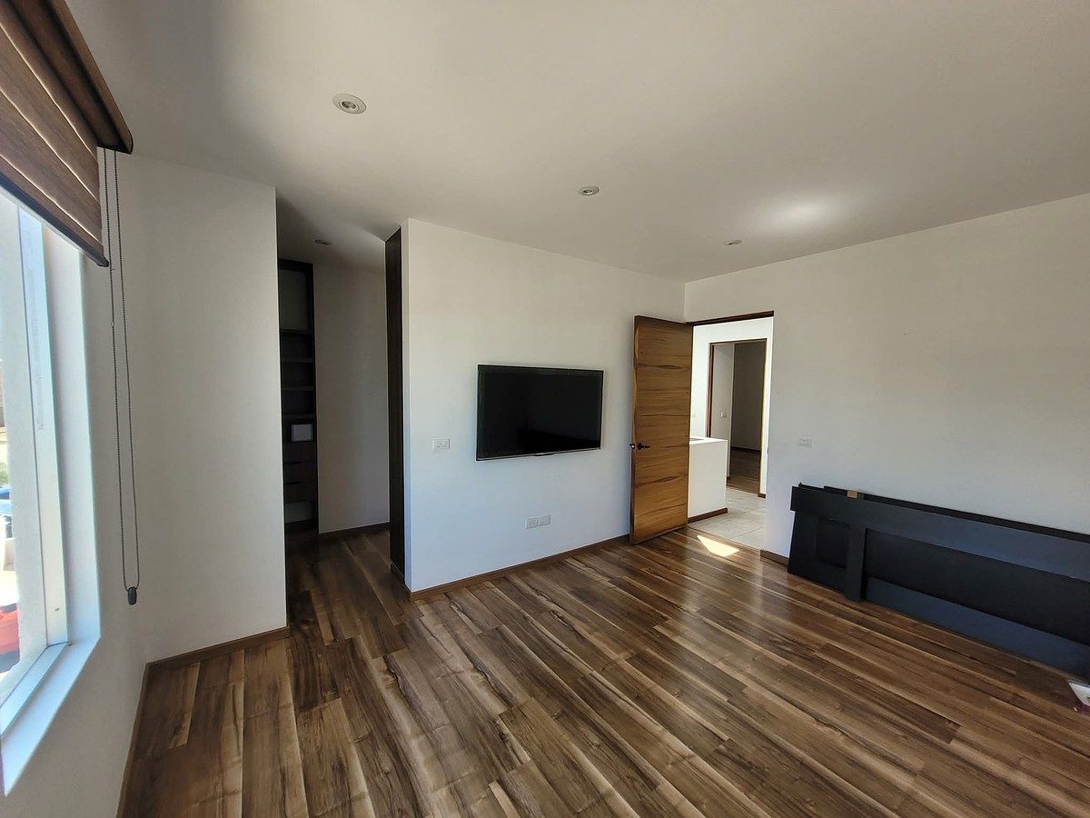 CASA EN VENTA EN EL OLIVAR ALTOZANO, MORELIA