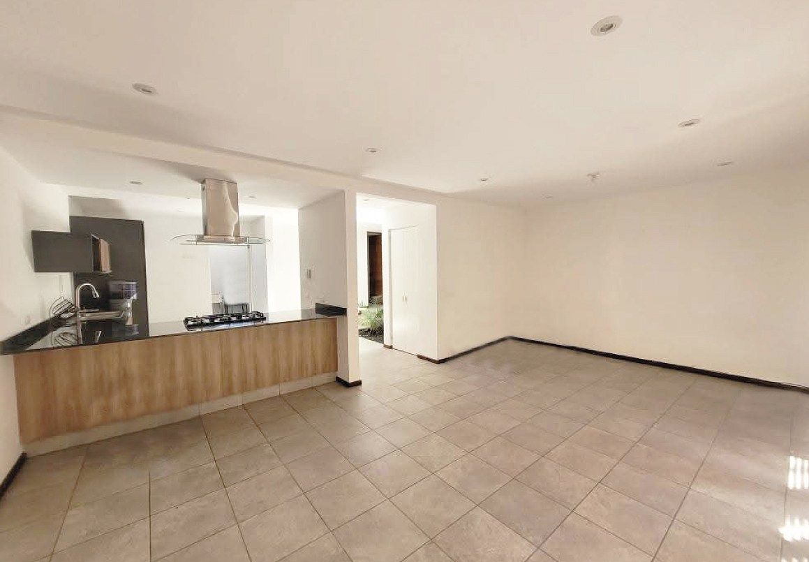 CASA EN VENTA EN EL OLIVAR ALTOZANO, MORELIA