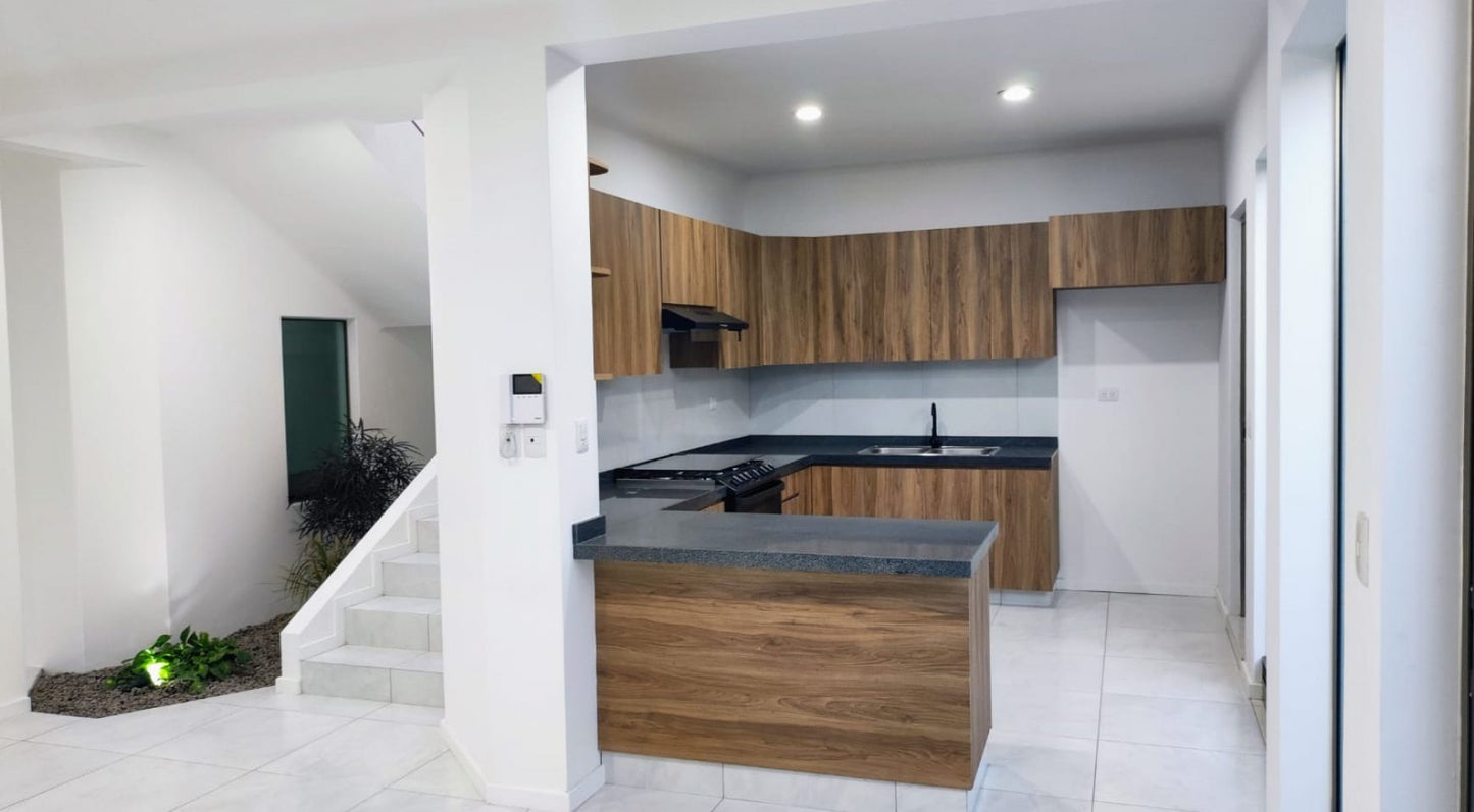 CASA EN VENTA EN LOMALTA TRES MARIAS, MORELIA