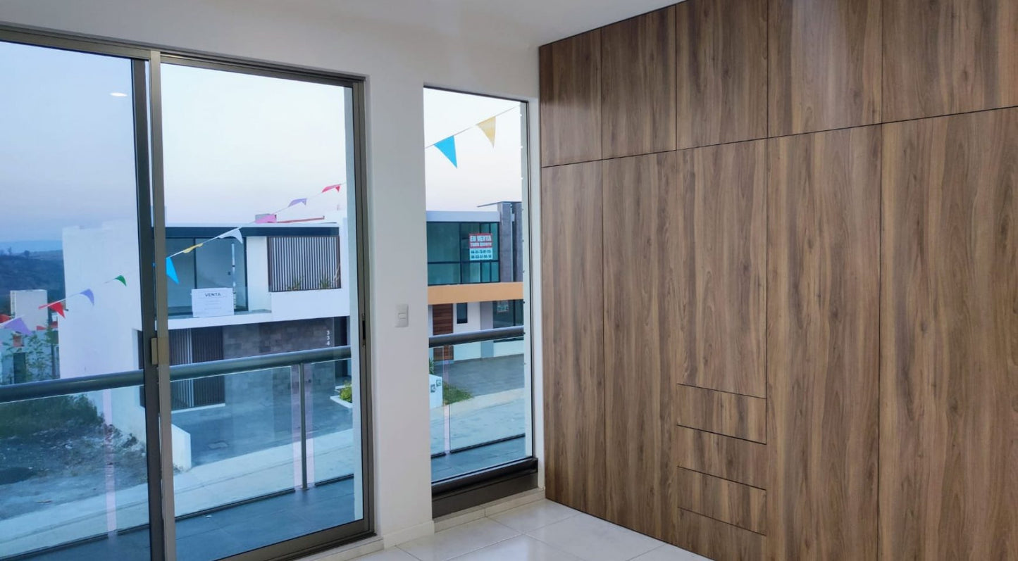 CASA EN VENTA EN LOMALTA TRES MARIAS, MORELIA