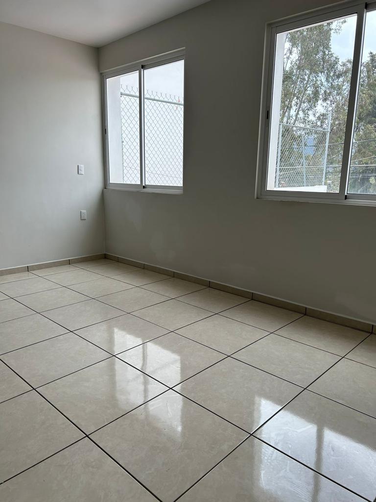 CASA EN VENTA EN JARDINES DEL RINCON, MORELIA