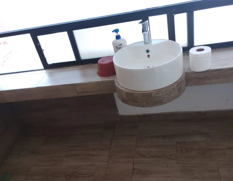 EDIFICIO SEMINUEVO EN VENTA EN AV. SOLIDARIDAD, MORELIA