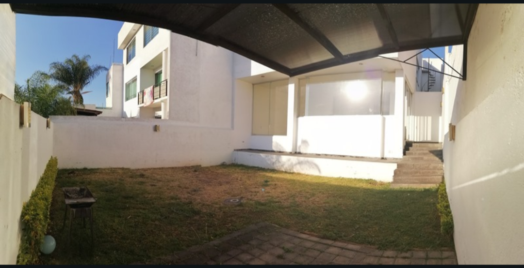 CASA EN VENTA EN FRACCIONAMIENTO LOMAS DE LAS AMERICAS SUR, MORELIA
