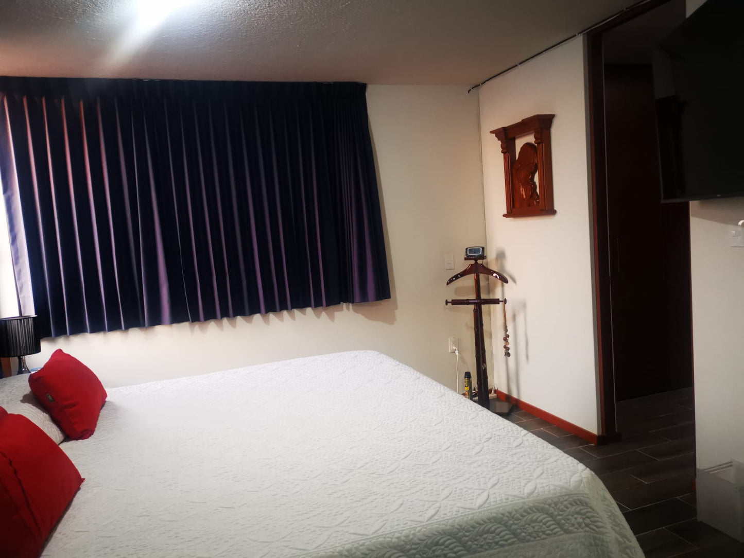 CASA EN VENTA EN LOMAS DE VISTA BELLA, MORELIA