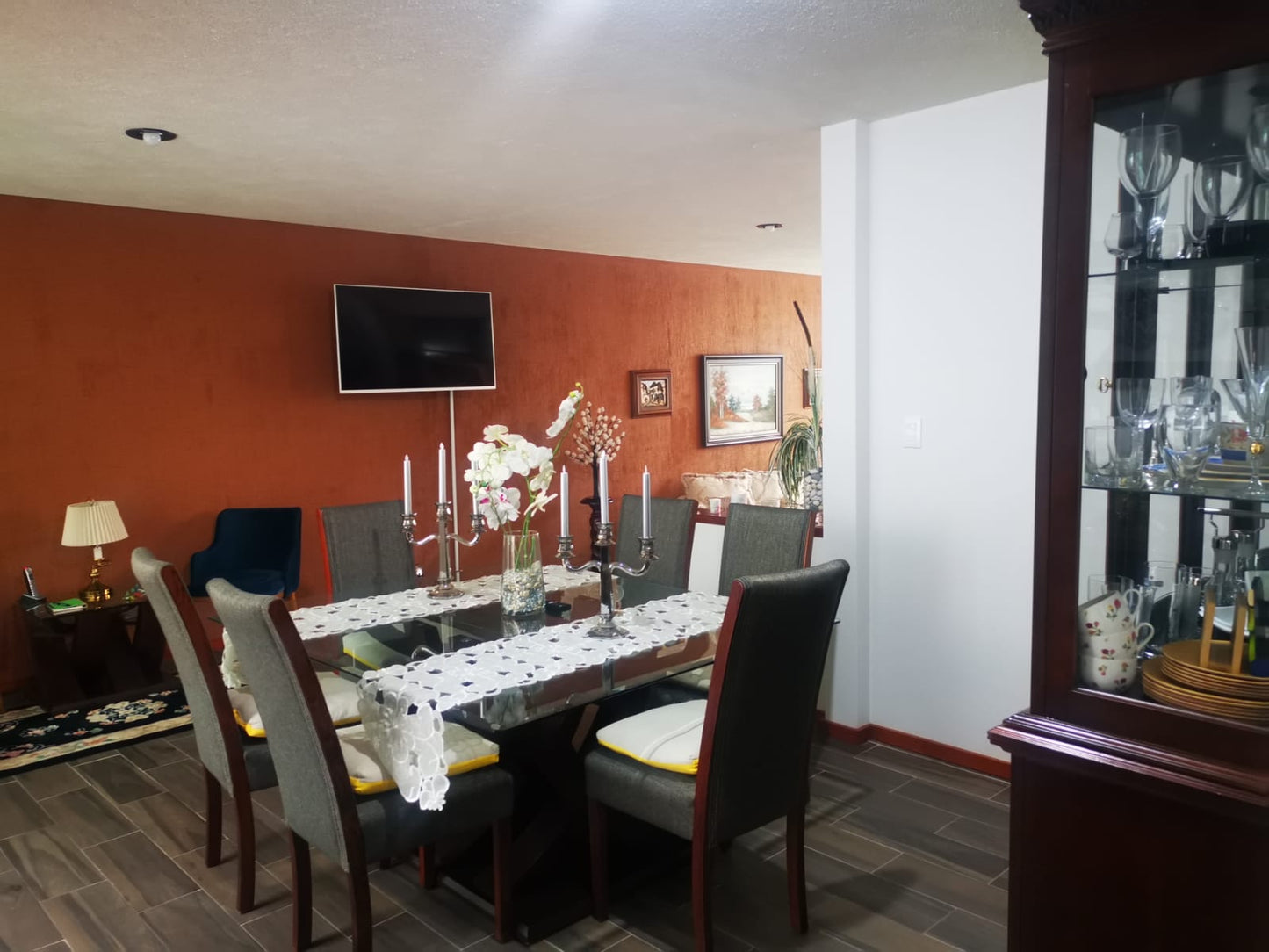 CASA EN VENTA EN LOMAS DE VISTA BELLA, MORELIA